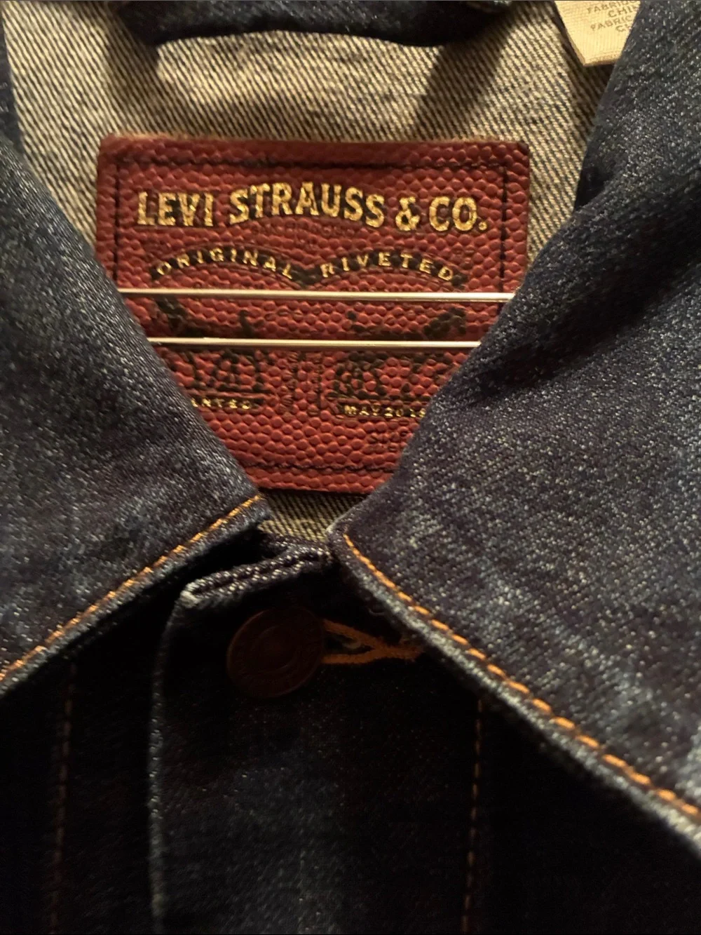 Levi's Dark Blue Denim Jacket with Red Logo - Picture 3 of 3